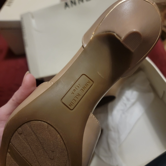 Anne Klein Women's Beige Heels - Picture 2 of 2